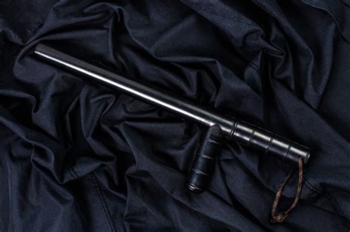 Are batons legal in florida?