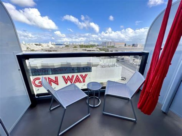Can you smoke on virgin voyages?