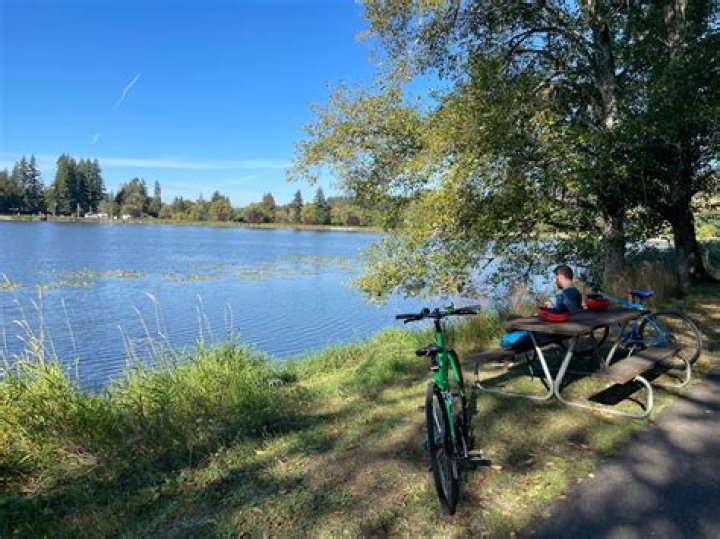 Can you swim in vernonia lake?