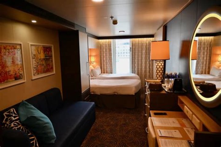Does majesty of the seas have balcony rooms?