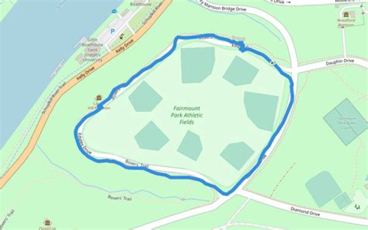 How big is fairmount park?