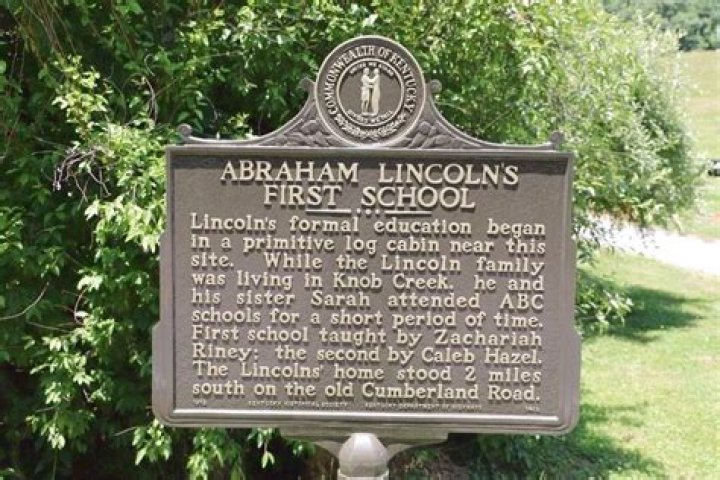 Were did abraham lincoln go to school?