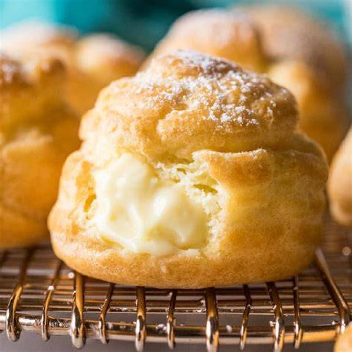 What are powder puffs made of?