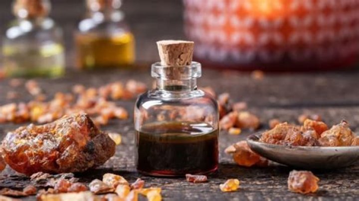 What are the benefits of myrrh?