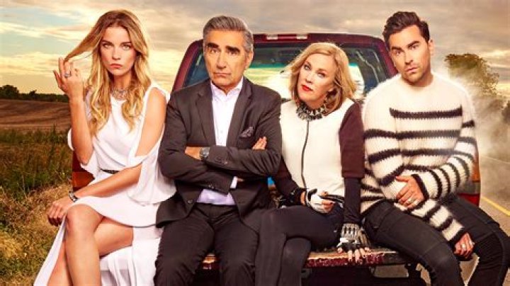What is schitt s creek about?