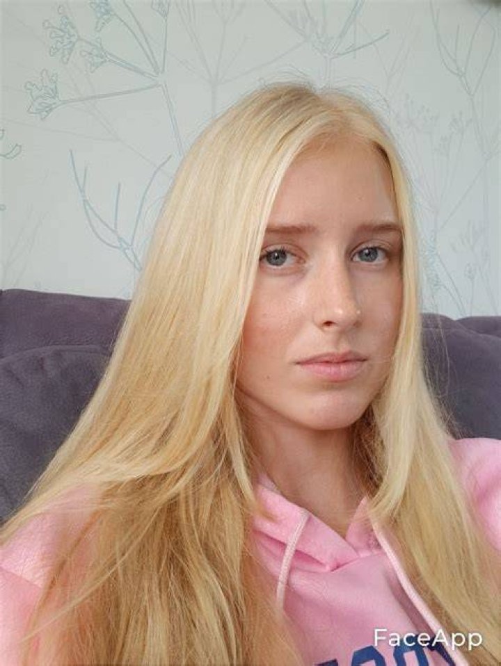 Would platinum blonde hair suit me?